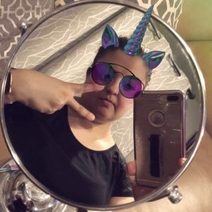 Meet your Posher, Cassandra